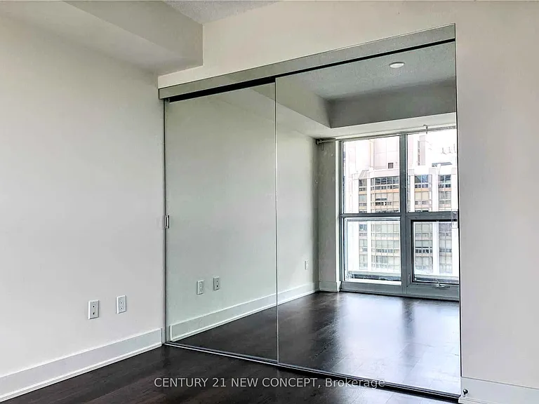 88 Sheppard Ave E #1111 — Photo 6