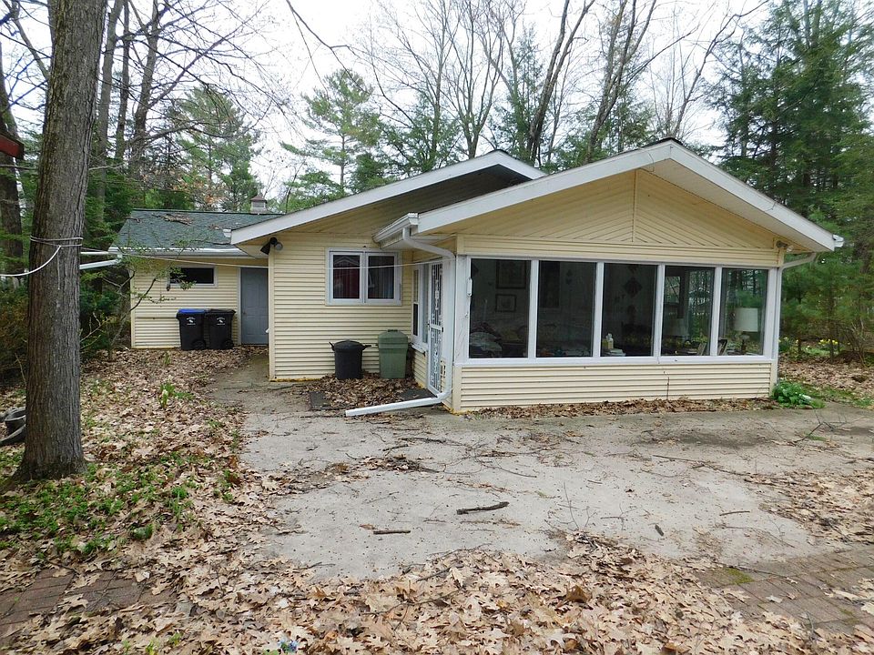 1st image of N6545 Shawano Shores Ct
