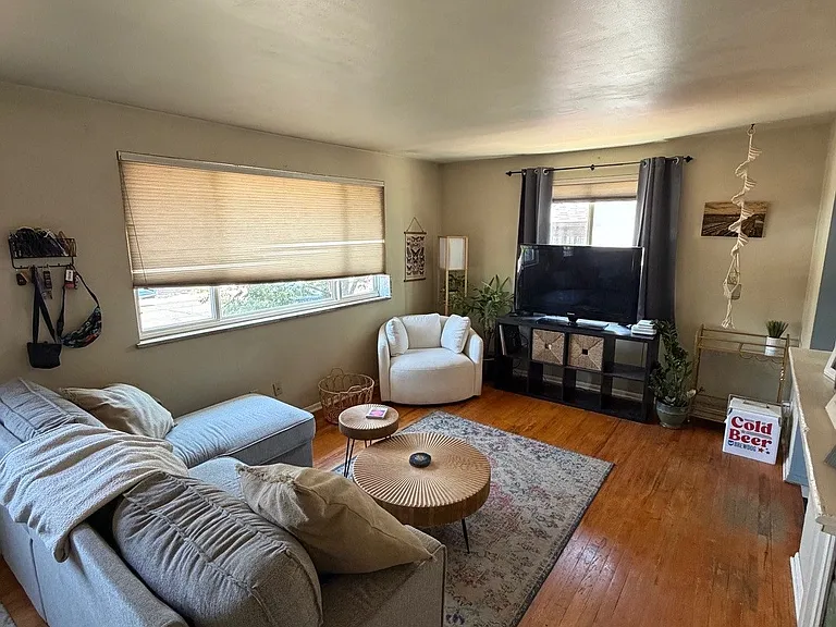 2835 Eaton St — Photo 3