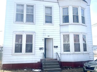 18 Bond St, Troy, NY 12180