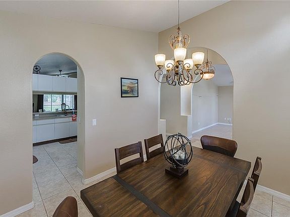 3rd image of 947 Hallowell Cir