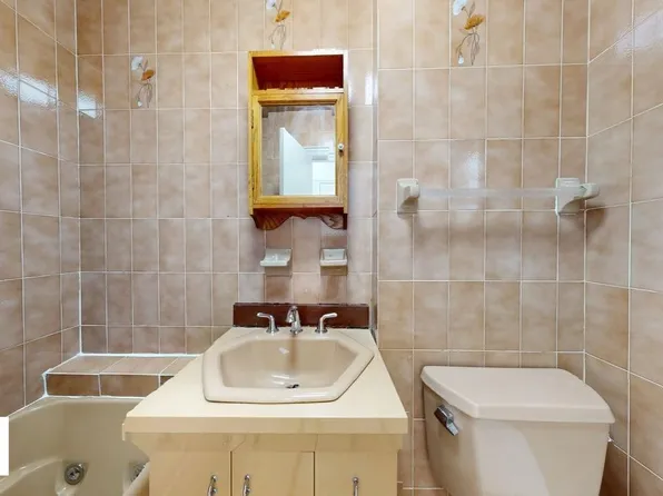 2611 Avenue J image 8 of 13