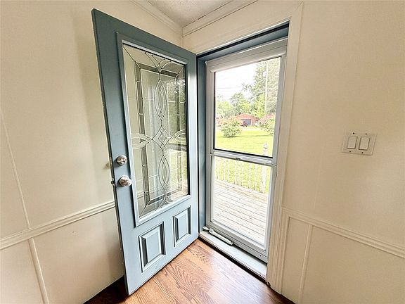 4th image of 115 Parkview Dr