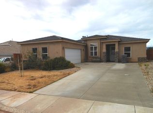 75 S Valley View Dr, Hurricane, UT 84737