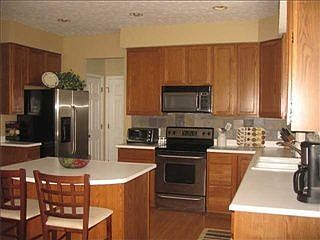 3rd image of 8561 Weaver Woods Pl