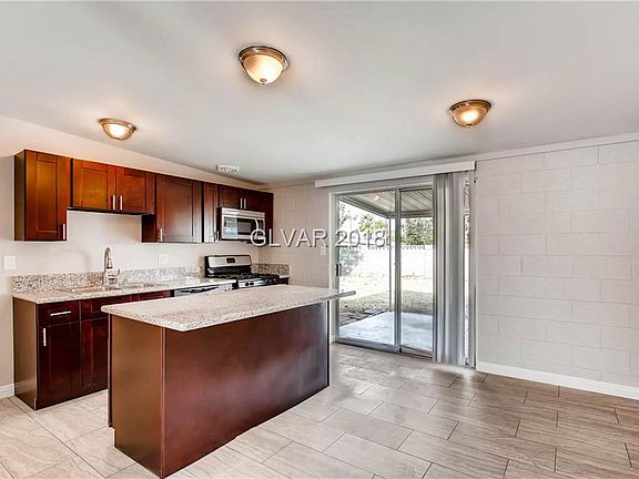 3rd image of 1882 La Brisa Ave