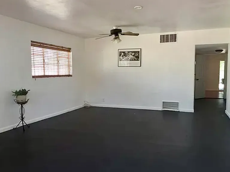1108 E Alta Vista St — Photo 3