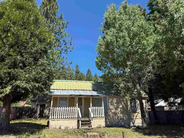 825 Oak Ave, McCloud, CA 96057