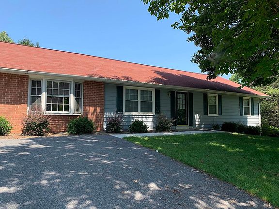 2nd image of 5704 Catoctin View Ct