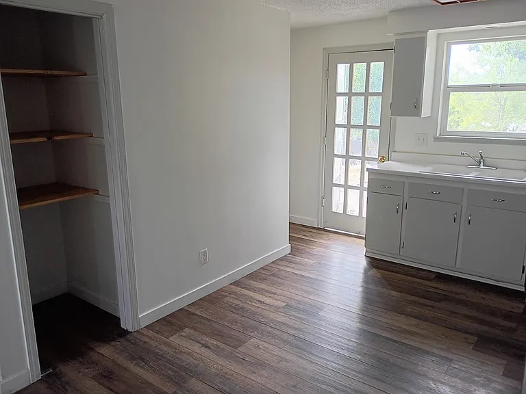 528 Delta St — Photo 19