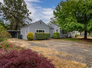 461 W Broccoli St, Roseburg, OR 97471