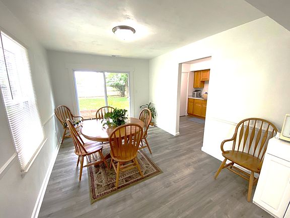 4th image of 5625 Banbury Ct