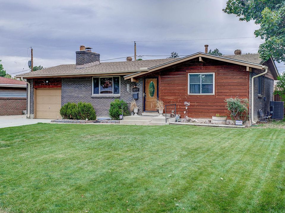 Beautiful curb appeal!