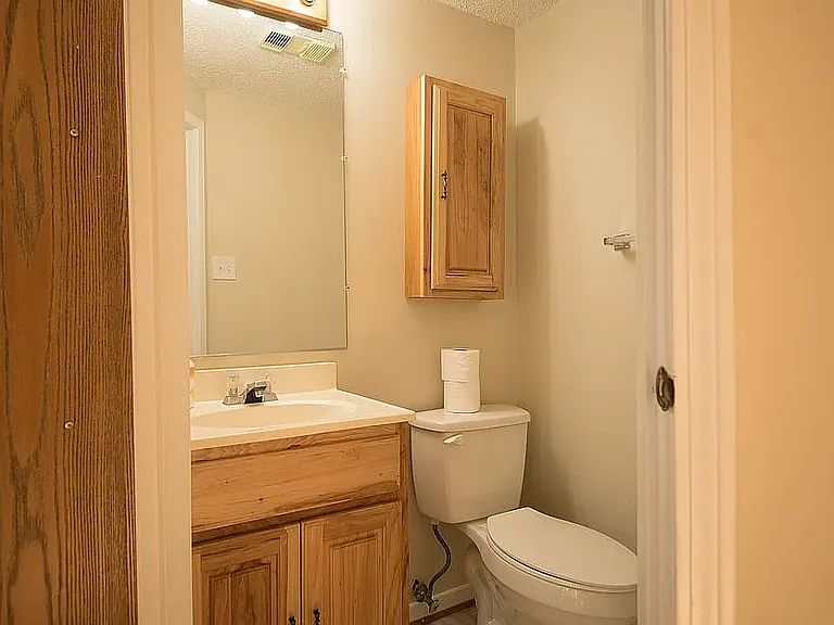 202 Lily Ct — Photo 5