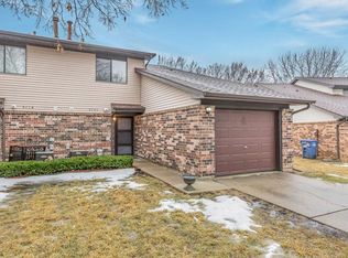 5120 Bel Aire Rd, Des Moines, IA 50310