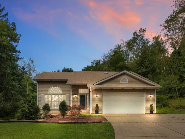 117 Sika Dr, Pittsburgh, PA 15239
