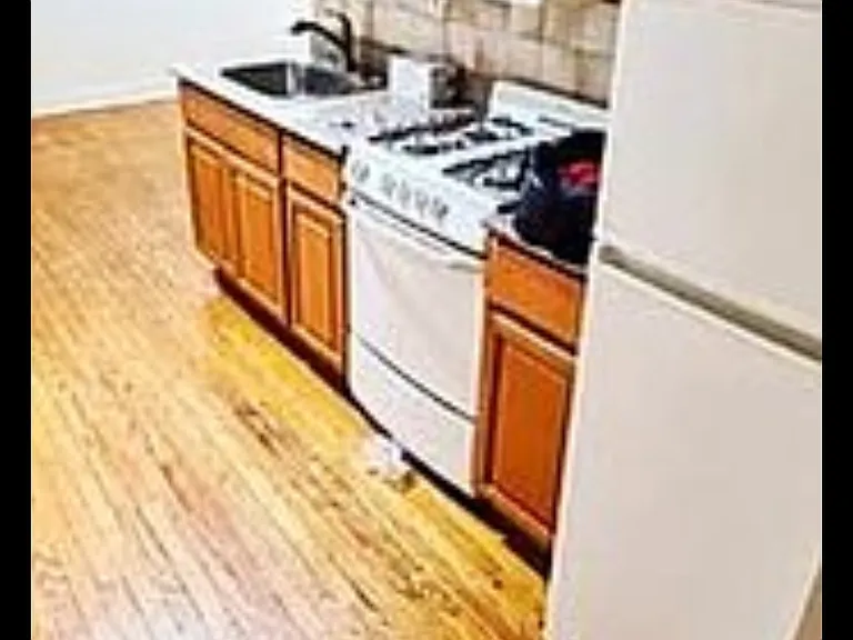 205 E 73rd St #10 — Photo 10