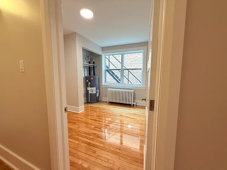 325 Cooper St — Photo 9