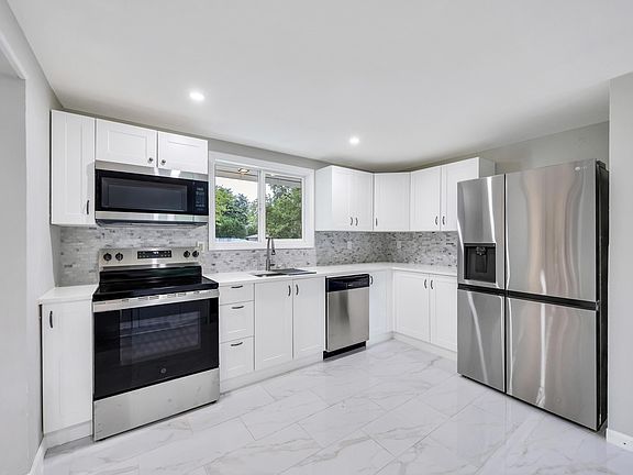 4th image of 3 Willow Ct