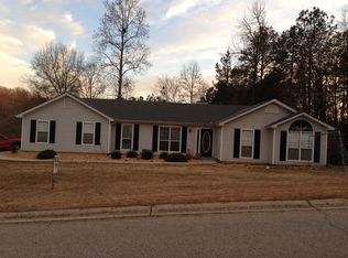 3904 Wakefield Dr, Flowery Branch, GA 30542