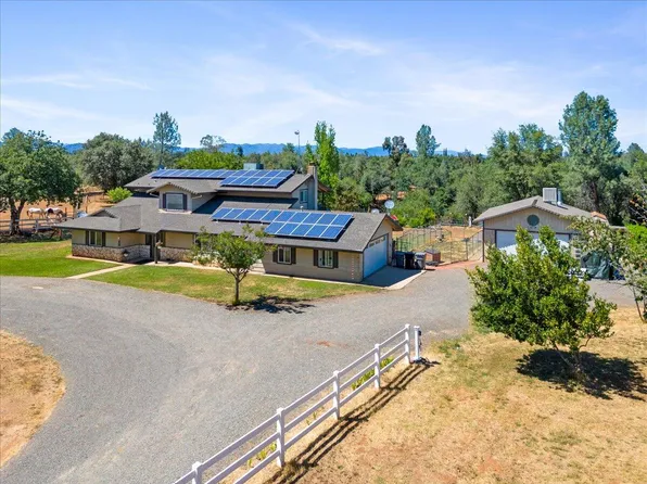 17852 Flowers Ln, Anderson, CA 96007