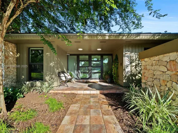 15625 SW 73rd Ct, Palmetto Bay, FL 33157