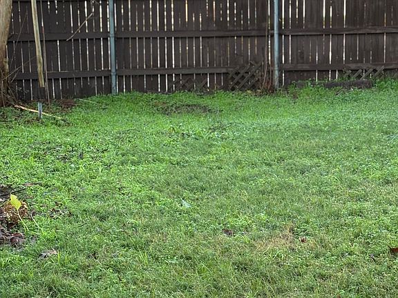 4th image of 16729 Malibu Dr
