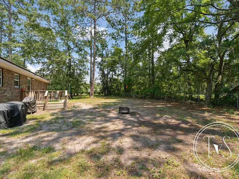 32 Gregory Ct — Photo 40