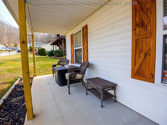 4th image of 13 Clotine St