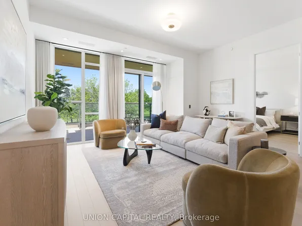 397 Royal Orchard Blvd #204, Markham, ON A1A 1A1