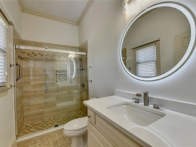 8910 Pinehurst Cv — Photo 26