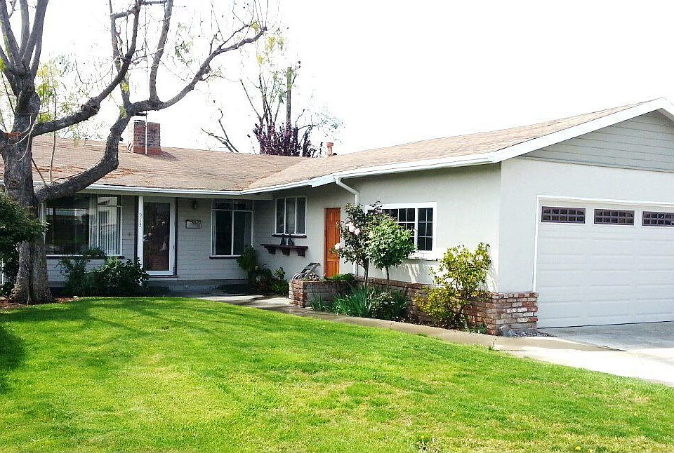 1st image of 913 Selby Ln