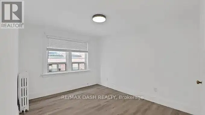 917 Saint Clair Ave W #30 — Photo 36