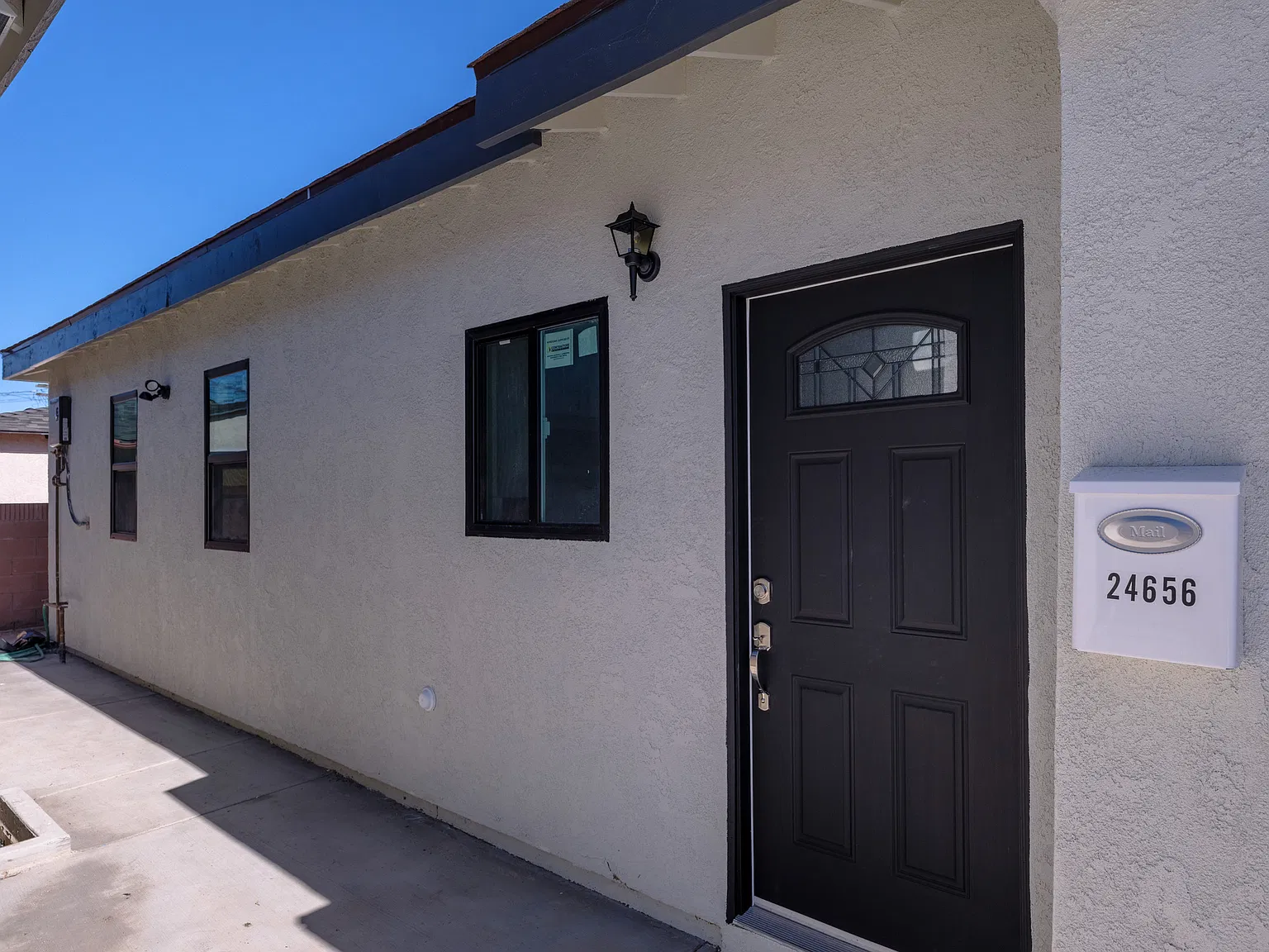 2 bed, 700 sqft, $3,250 — Photo 3