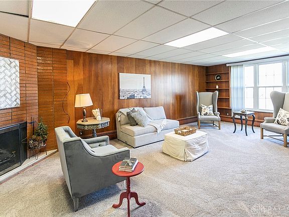 5th image of 2970 Cathy Ln