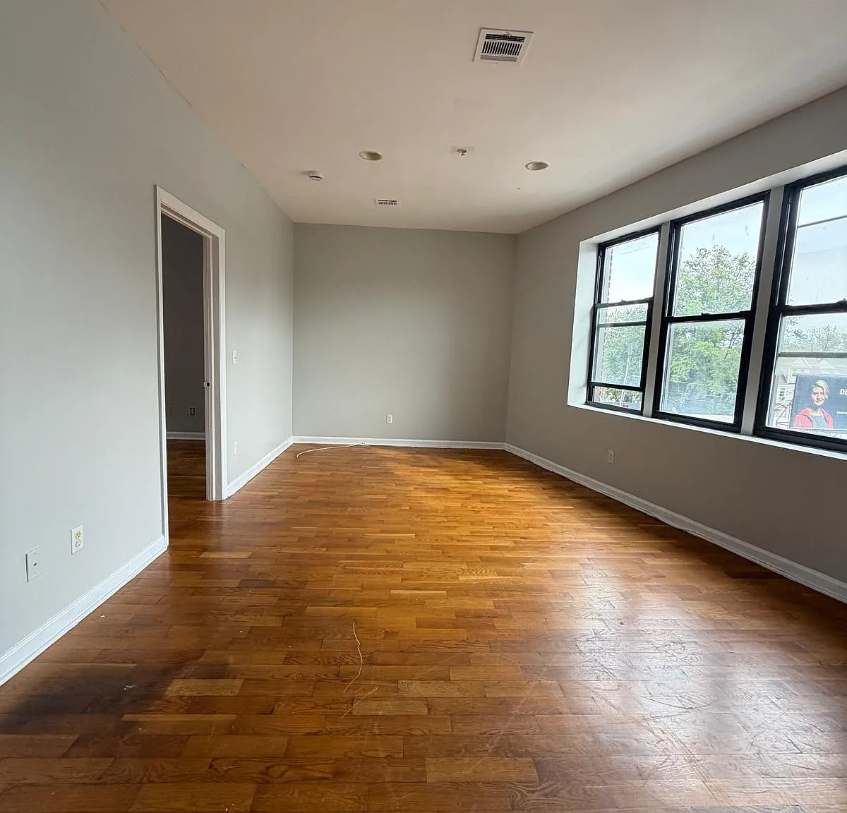 6 Longfellow Ave — Photo 2