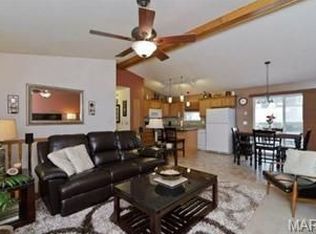 91 Kings Way Dr, Troy, MO 63379