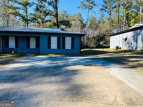 2nd image of 115 Pine Ter #115