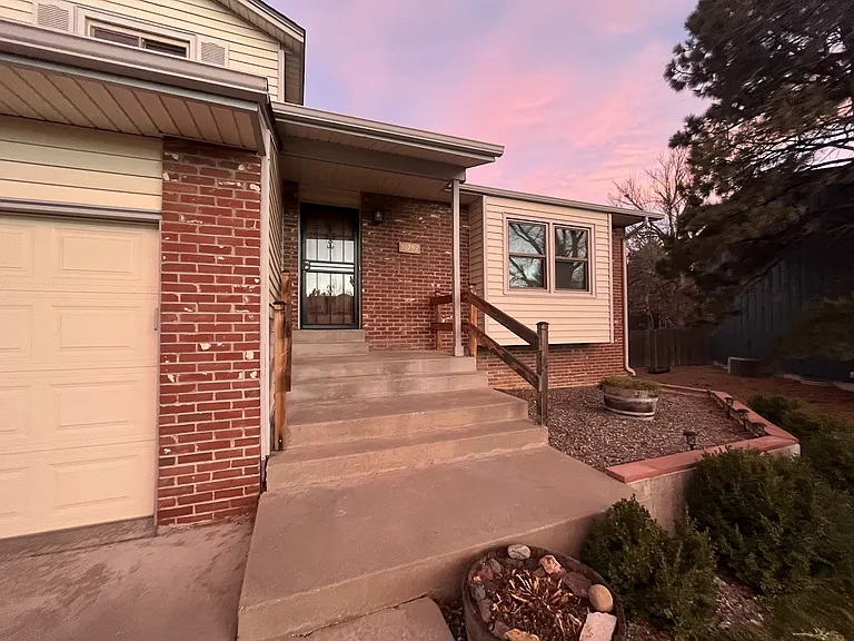 10792 Grove Ln — Photo 3