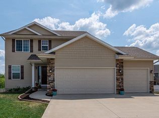 6309 Prairie Sage Dr SW, Cedar Rapids, IA 52404