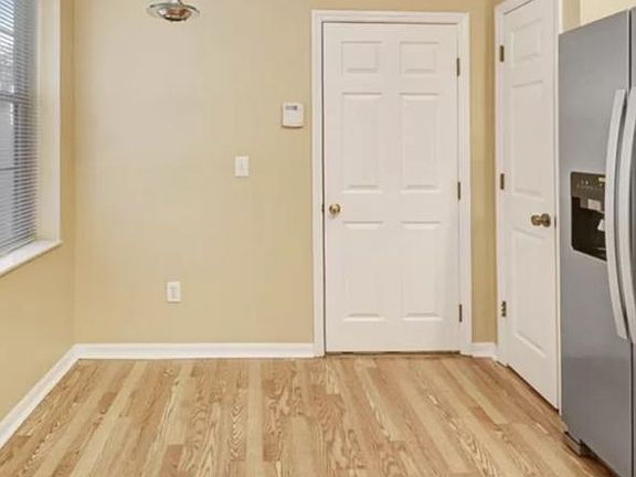 5th image of 11222 Windsor Place Cir #11222