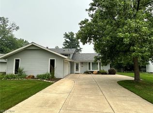 16380 Delmont Ave, Strongsville, OH