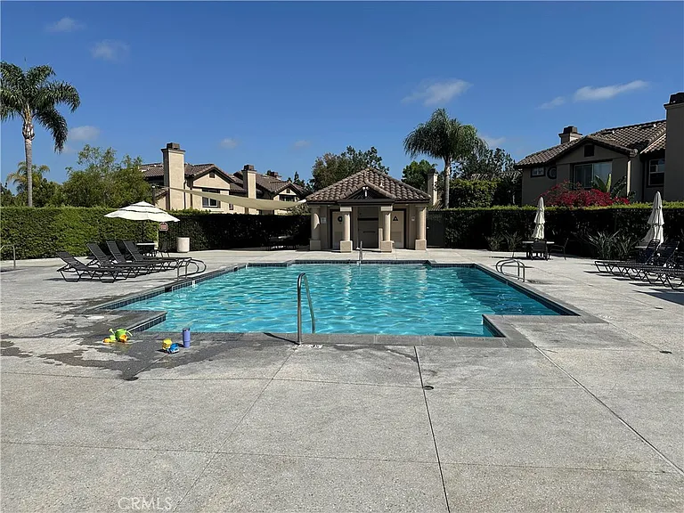 5 Meadowbrook — Photo 17