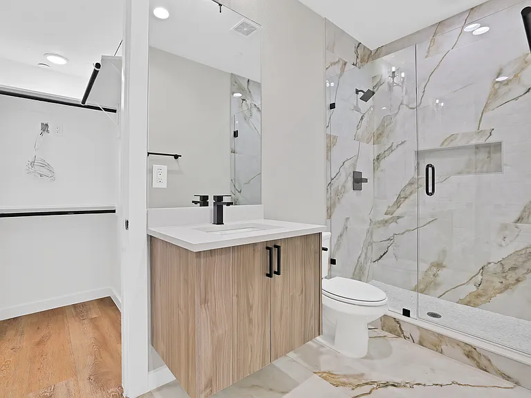 2815 Weisenberger St #201 — Photo 13