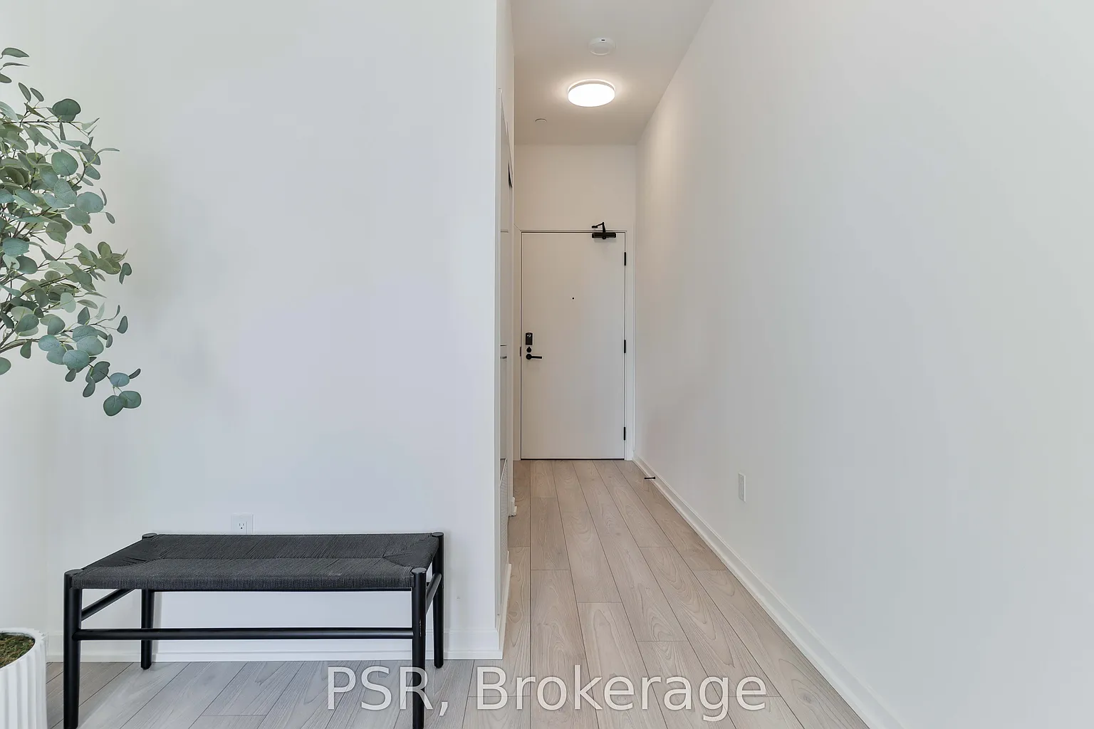 1285 Dupont St N #704 photo 1