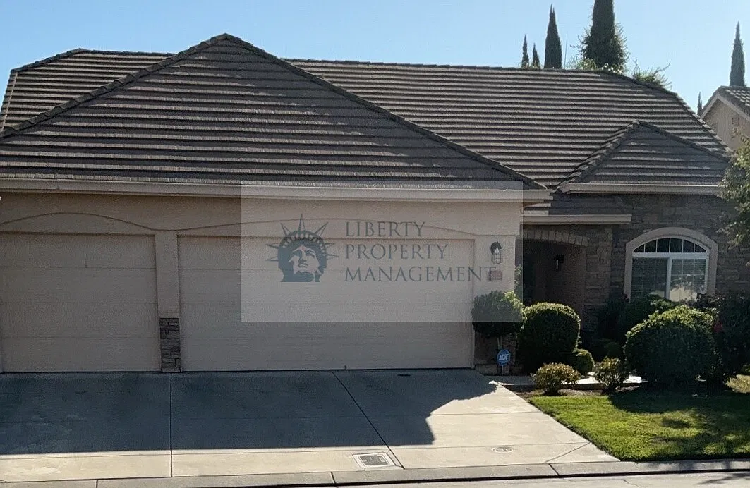 3 bed, 2238 sqft, $3,195 — Photo 1