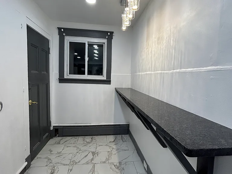 142 Oak St #R — Photo 7