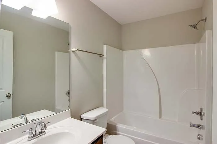6625 Hanworth Trce — Photo 11
