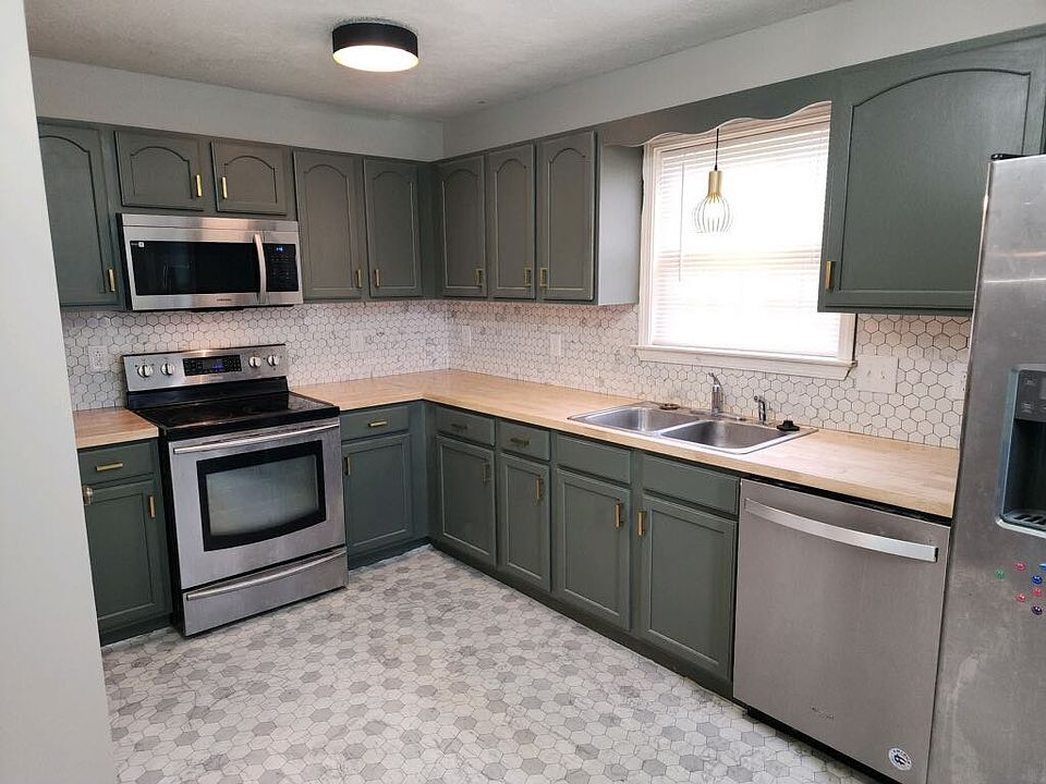 1st image of 1656 Cedar Springs Ct