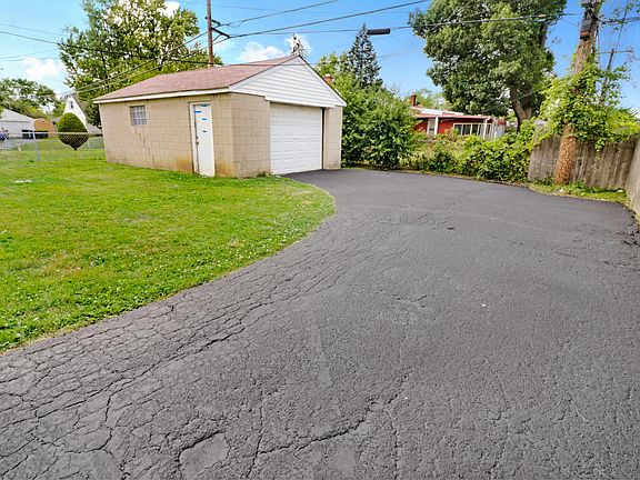 3rd image of 4010 Sexton Dr